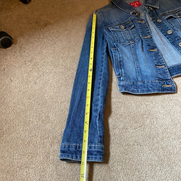 Jean jacket - Picture 5 of 7